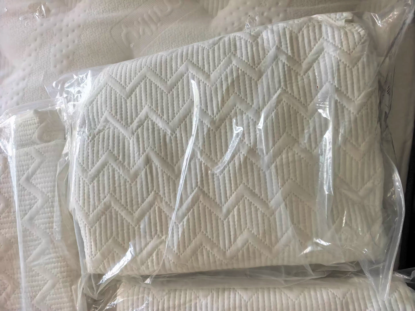 Protège-matelas imperméable premium avec taies d'oreiller