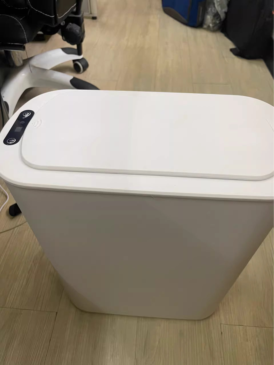 Poubelle Intelligente Automatique à Capteur – Rechargeable